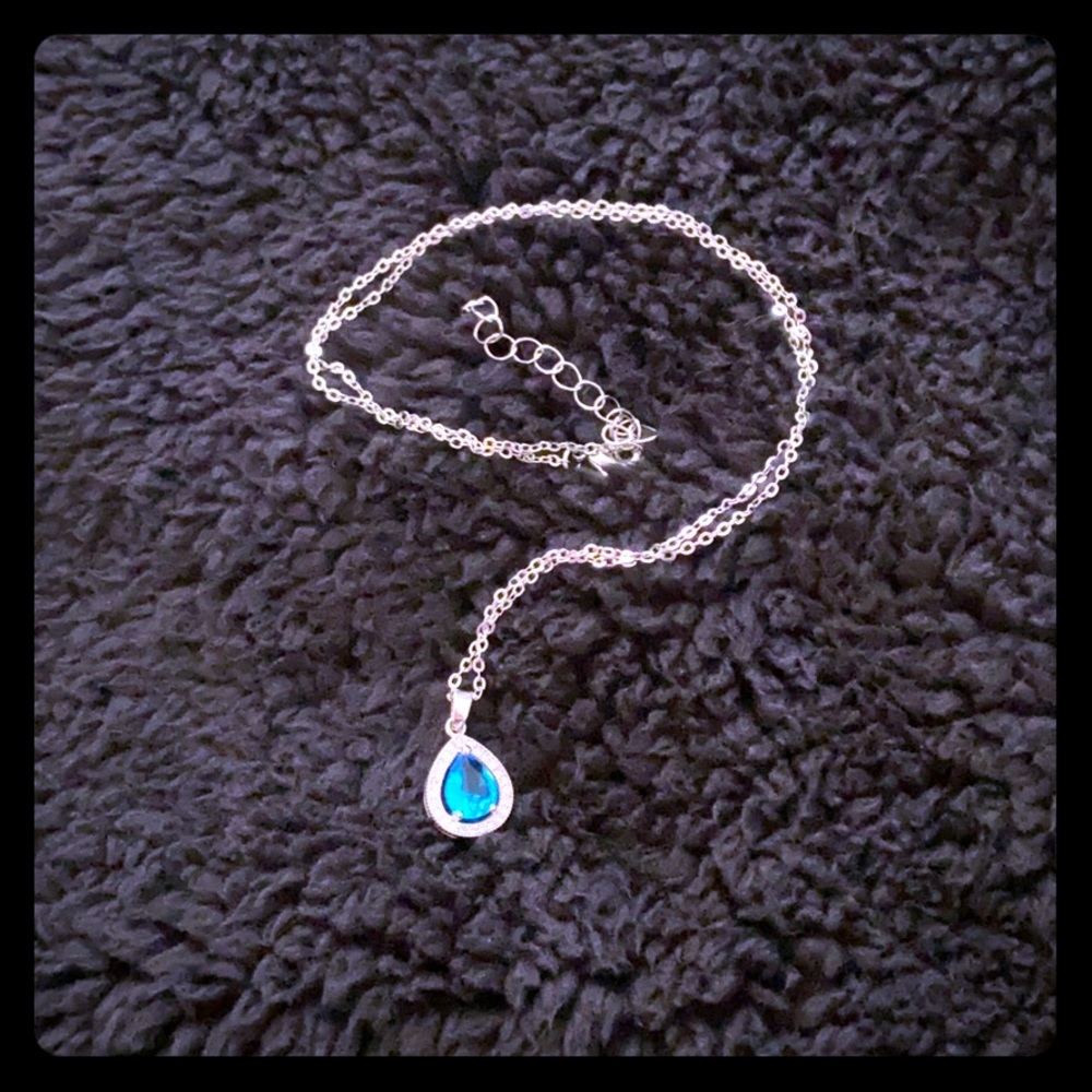 Nikola Valenti WG plated tear drop necklace